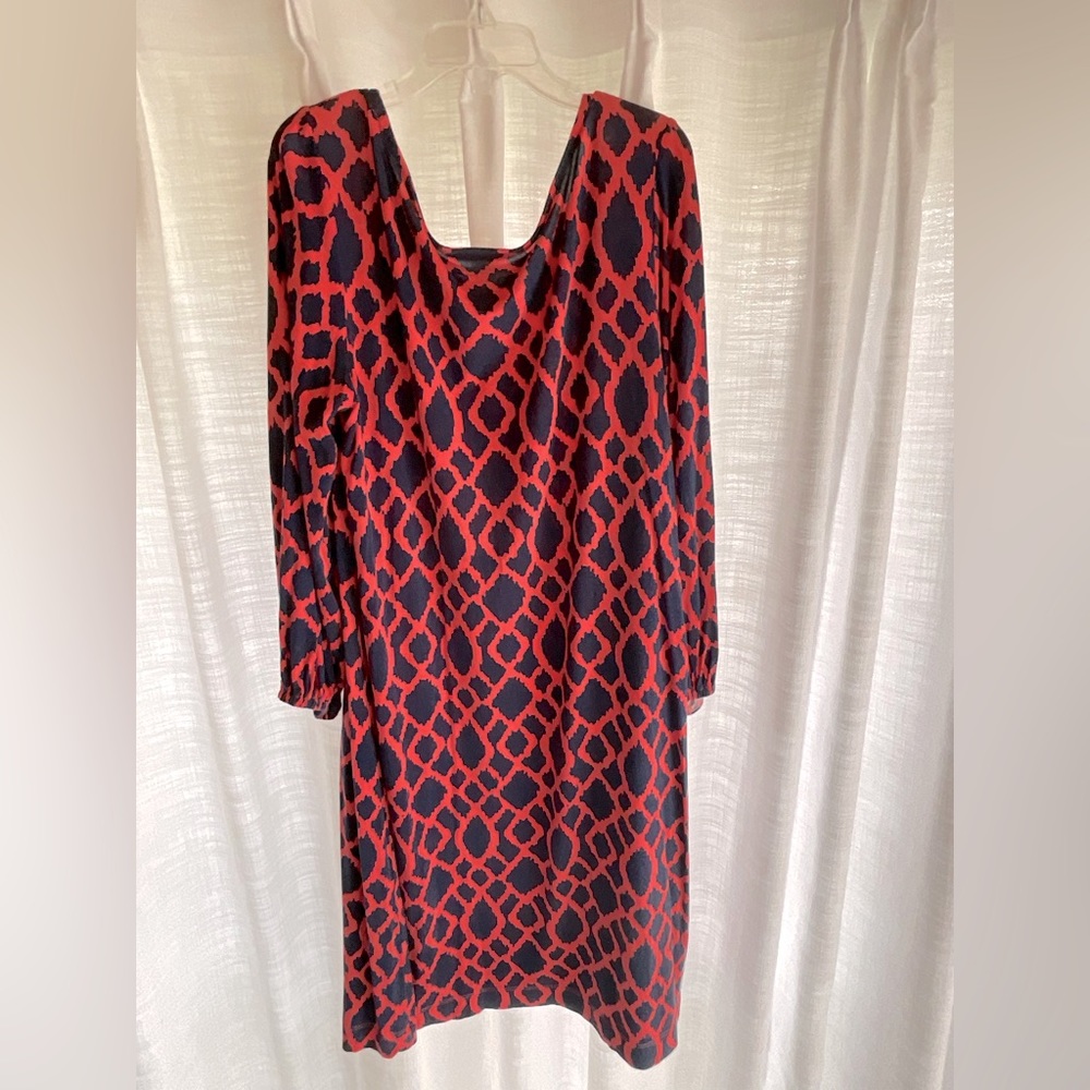 Midi red and navy dress with long sleeves
